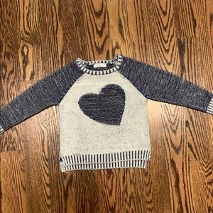 Girls size 5 sweater!